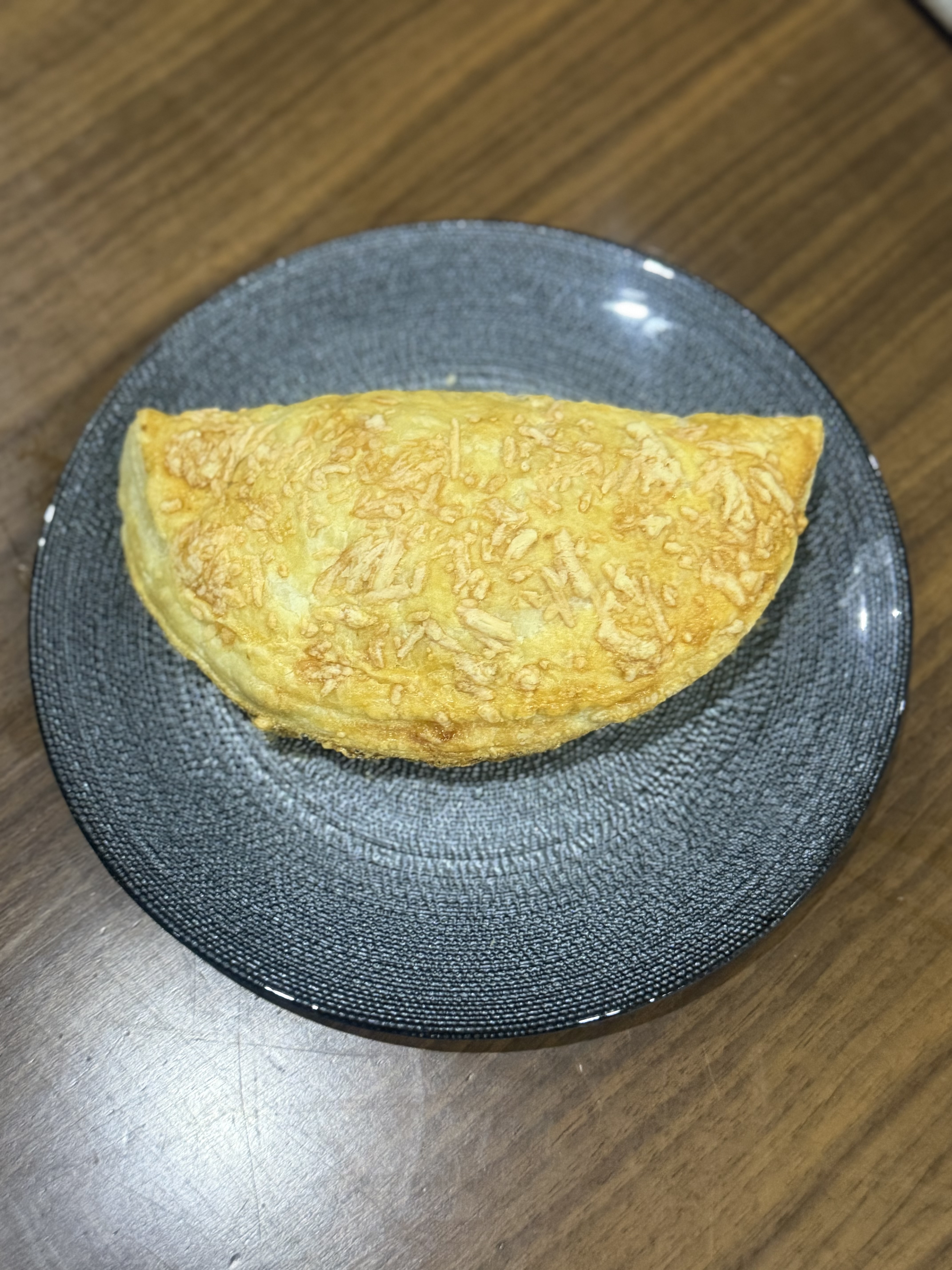 FEUILLETE A LA VIANDE ET FROMAGE