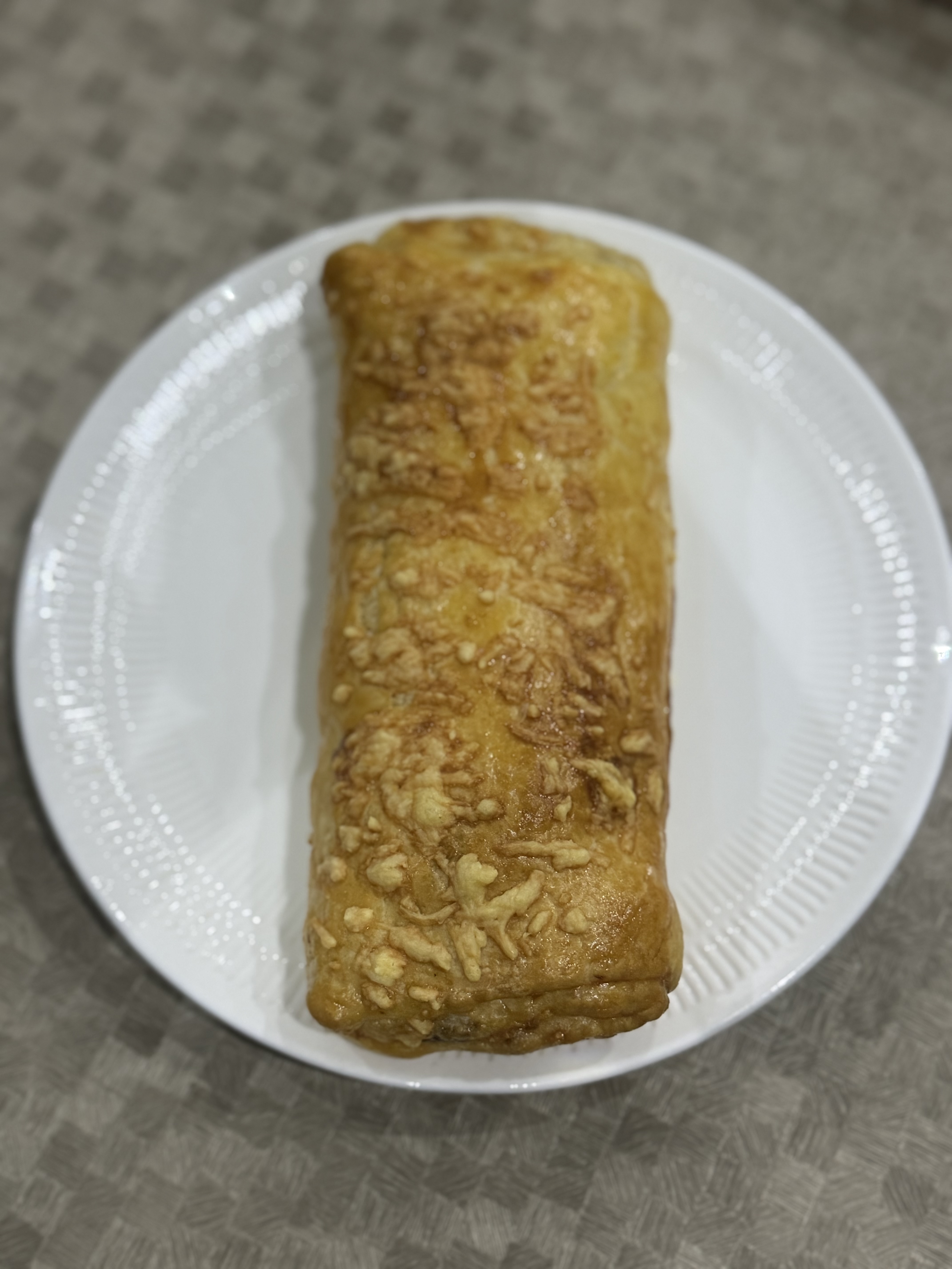 FEUILLETE AU JAMBON ET FROMAGE